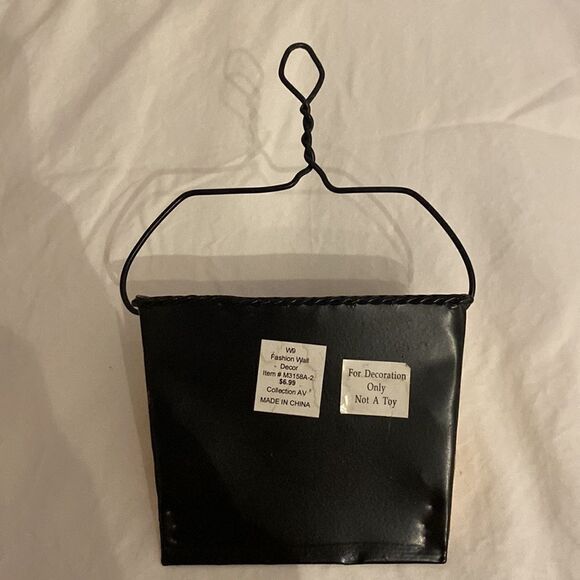 Laugh Hanging Words Metal Wall Decor NWT - Picture 2 of 4